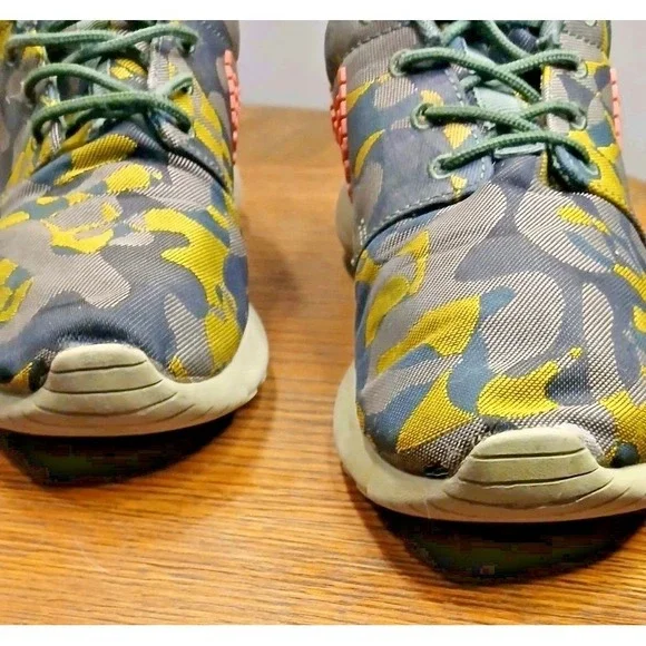 Nike Roshe One Sneakers Print Camo Atomic Pink Shoes Athletic - Picture 5 of 10